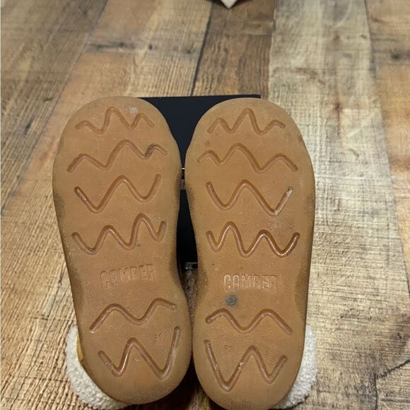 Camper Kids
Kiddo faux-shearling lined boots - Picture 12 of 14